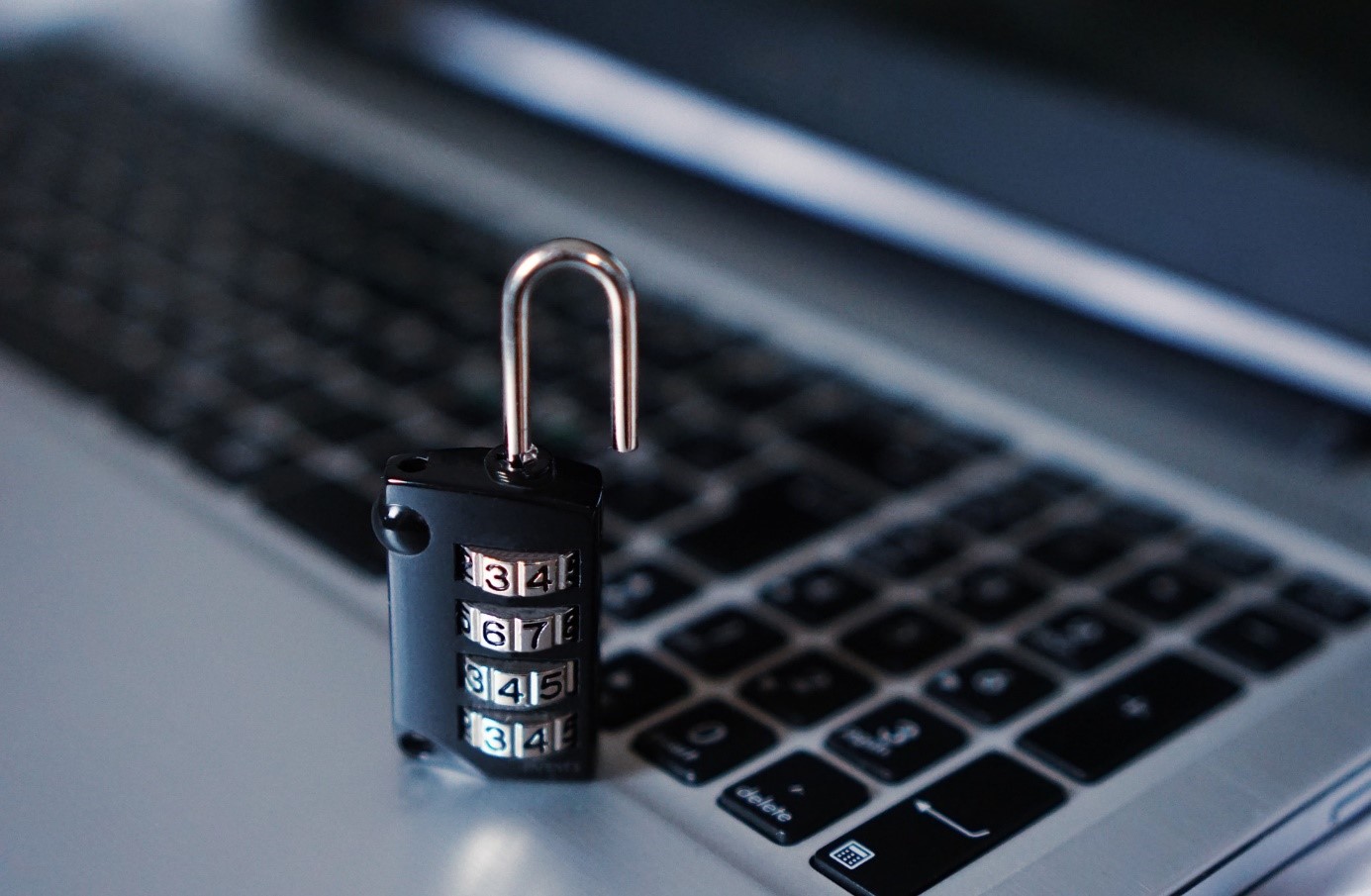 cadenas securite informatique ordinateur